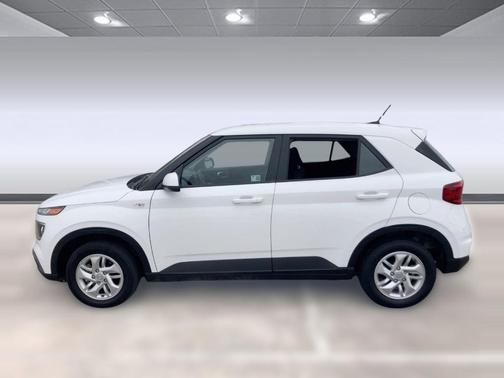 2025 Hyundai VENUE SE