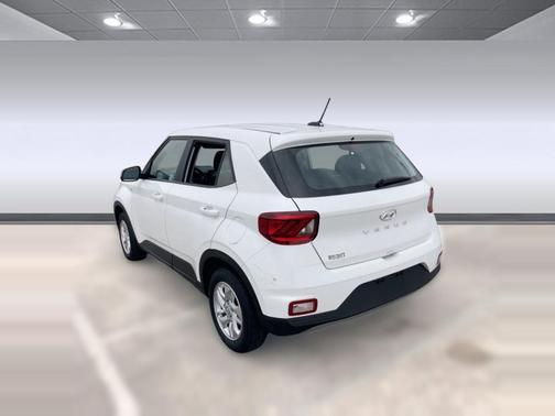 2025 Hyundai VENUE SE