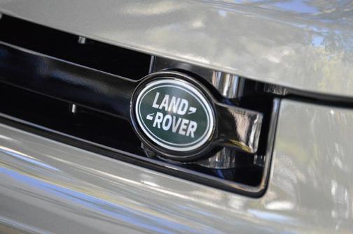 2025 Land Rover Defender 110 P400 X-Dynamic SE