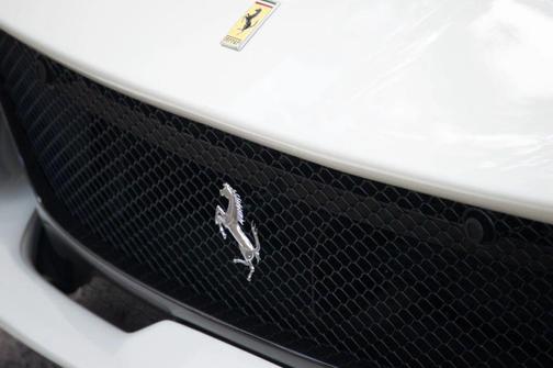 2019 Ferrari 812 Superfast Base