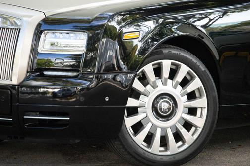 2016 Rolls-Royce Phantom Drophead Coupe Drophead Coupe Convertible 2D