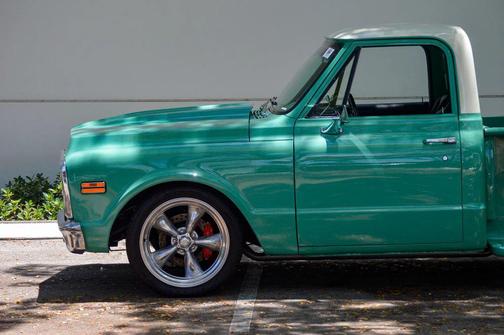 Green 1967 Chevrolet C10/K10 Stepside RWD