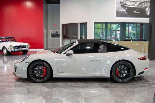 2018 Porsche 911 Targa 4 GTS