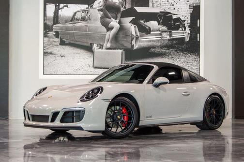 2018 Porsche 911 Targa 4 GTS