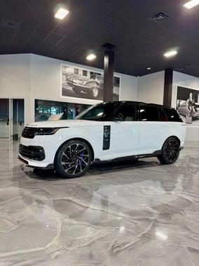 2025 Land Rover Range Rover P530 SE 7 Seat