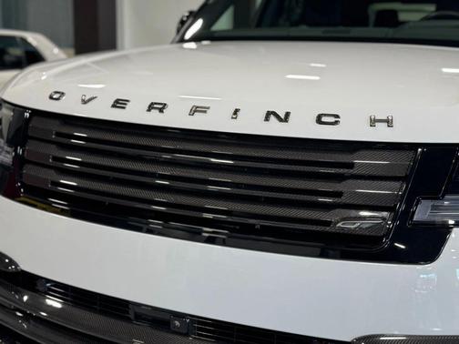 2025 Land Rover Range Rover P530 SE 7 Seat