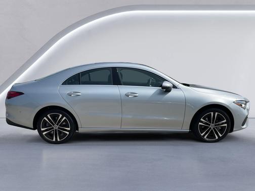 2025 Mercedes-Benz CLA 250 