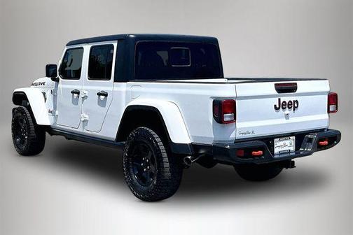 Bright White Clearcoat 2023 Jeep Gladiator Mojave