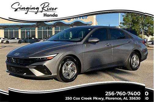 2024 Hyundai ELANTRA SE