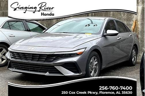 2024 Hyundai ELANTRA SE