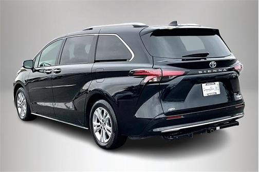 2022 Toyota Sienna Platinum 7 Passenger