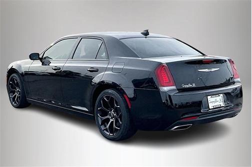 2019 Chrysler 300 Touring