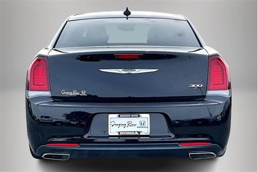 2019 Chrysler 300 Touring