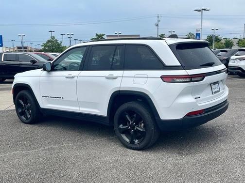 2024 Jeep Grand Cherokee Laredo