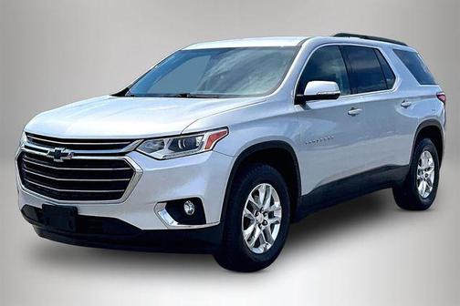 Silver Ice Metallic 2020 Chevrolet Traverse LT Cloth