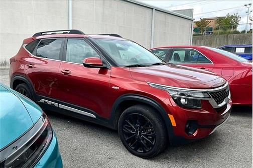 2023 Kia Seltos Nightfall