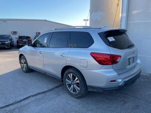2020 Nissan Pathfinder S