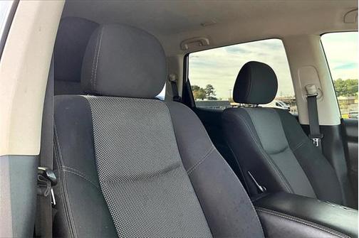 2020 Nissan Pathfinder S
