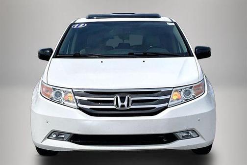 White Diamond Pearl 2013 Honda Odyssey Touring