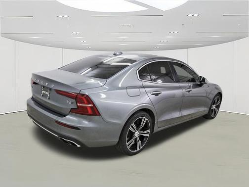 2021 Volvo S60 T6 INSCRIPTION