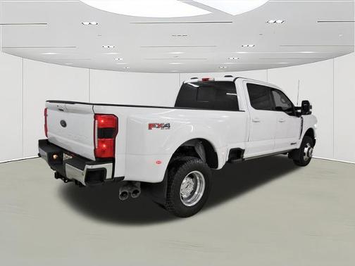 2023 Ford F-350 LARIAT SUPER DUTY
