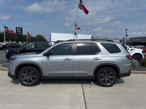 2025 Honda Pilot SPORT