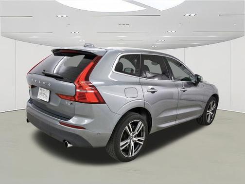 2019 Volvo XC60 T6 MOMENTUM