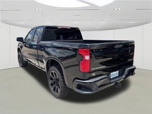 2019 Chevrolet Silverado 1500 CUSTOM