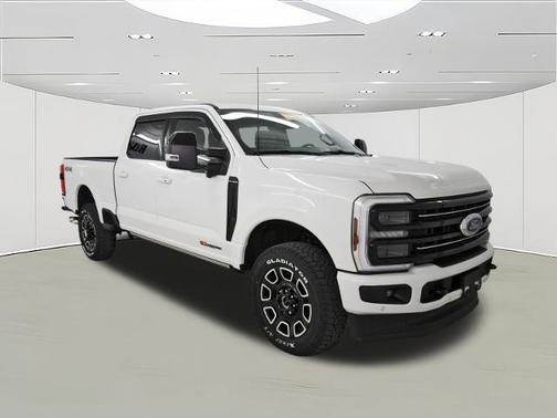 2025 Ford F-250 PLATINUM