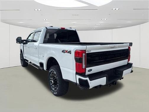 2025 Ford F-250 PLATINUM