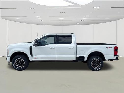 2025 Ford F-250 PLATINUM