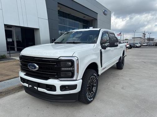 2025 Ford F-250 PLATINUM
