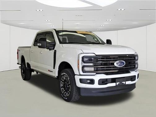 2025 Ford F-250 PLATINUM