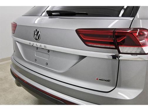 2022 Volkswagen Atlas Cross Sport 2.0T SE W/ TECHNOLOGY