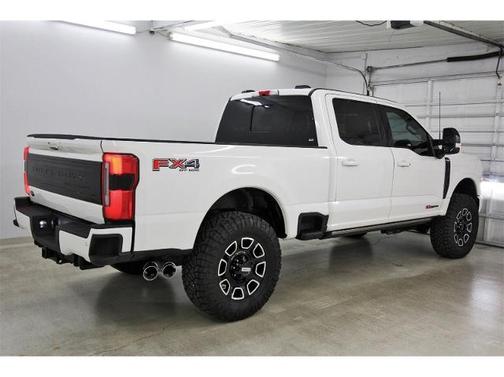 2025 Ford F-250 PLATINUM