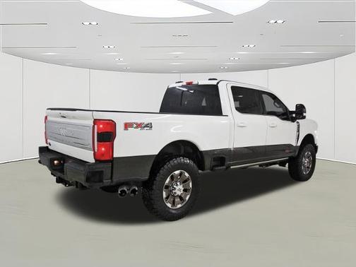 2025 Ford F-250 PLATINUM