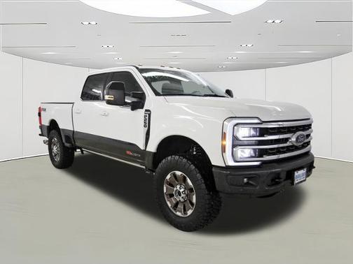 2025 Ford F-250 PLATINUM