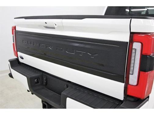 2025 Ford F-250 PLATINUM