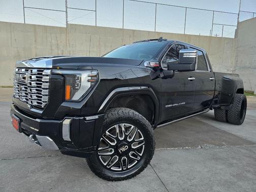 2024 GMC Sierra 3500 Denali