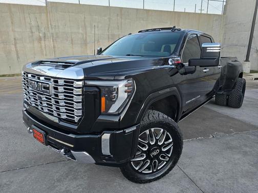 2024 GMC Sierra 3500 Denali
