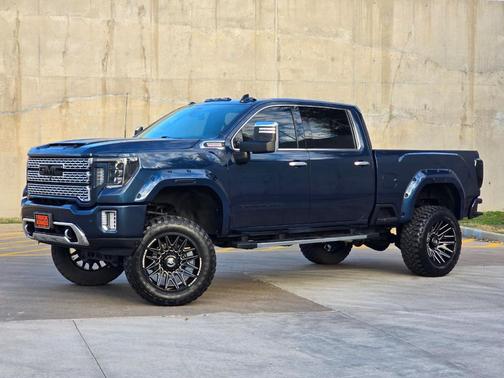 2023 GMC Sierra 2500 Denali