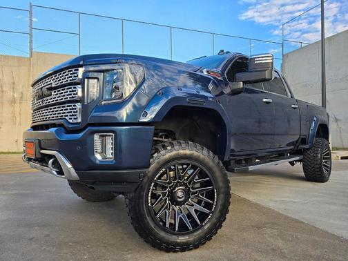2023 GMC Sierra 2500 Denali