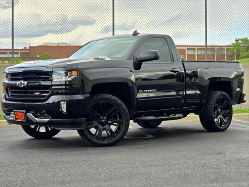 2017 Chevrolet Silverado 1500 2LT