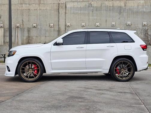 Bright White Clearcoat 2017 Jeep Grand Cherokee SRT
