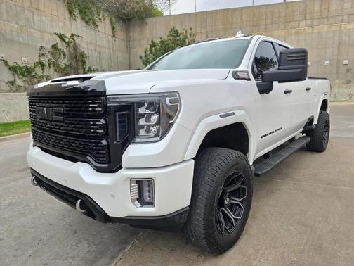 White 2020 GMC Sierra 2500 Denali