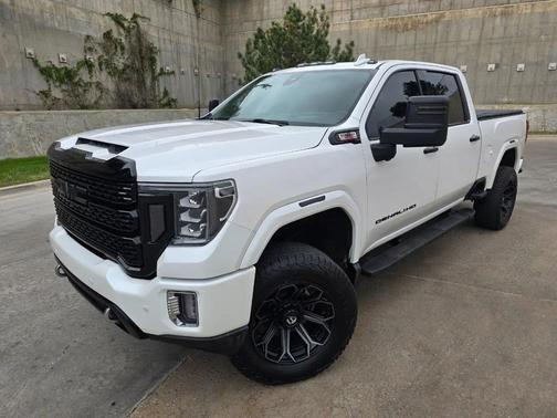 White 2020 GMC Sierra 2500 Denali