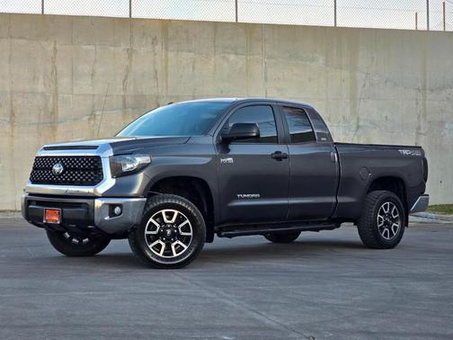 2017 Toyota Tundra SR5