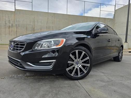 Onyx Black Metallic 2017 Volvo S60 Inscription T5 Platinum