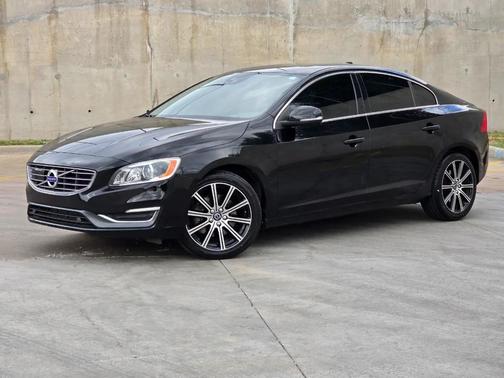 Onyx Black Metallic 2017 Volvo S60 Inscription T5 Platinum