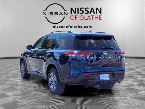 Deep Ocean Blue Pearl 2025 Nissan Pathfinder SV FWD